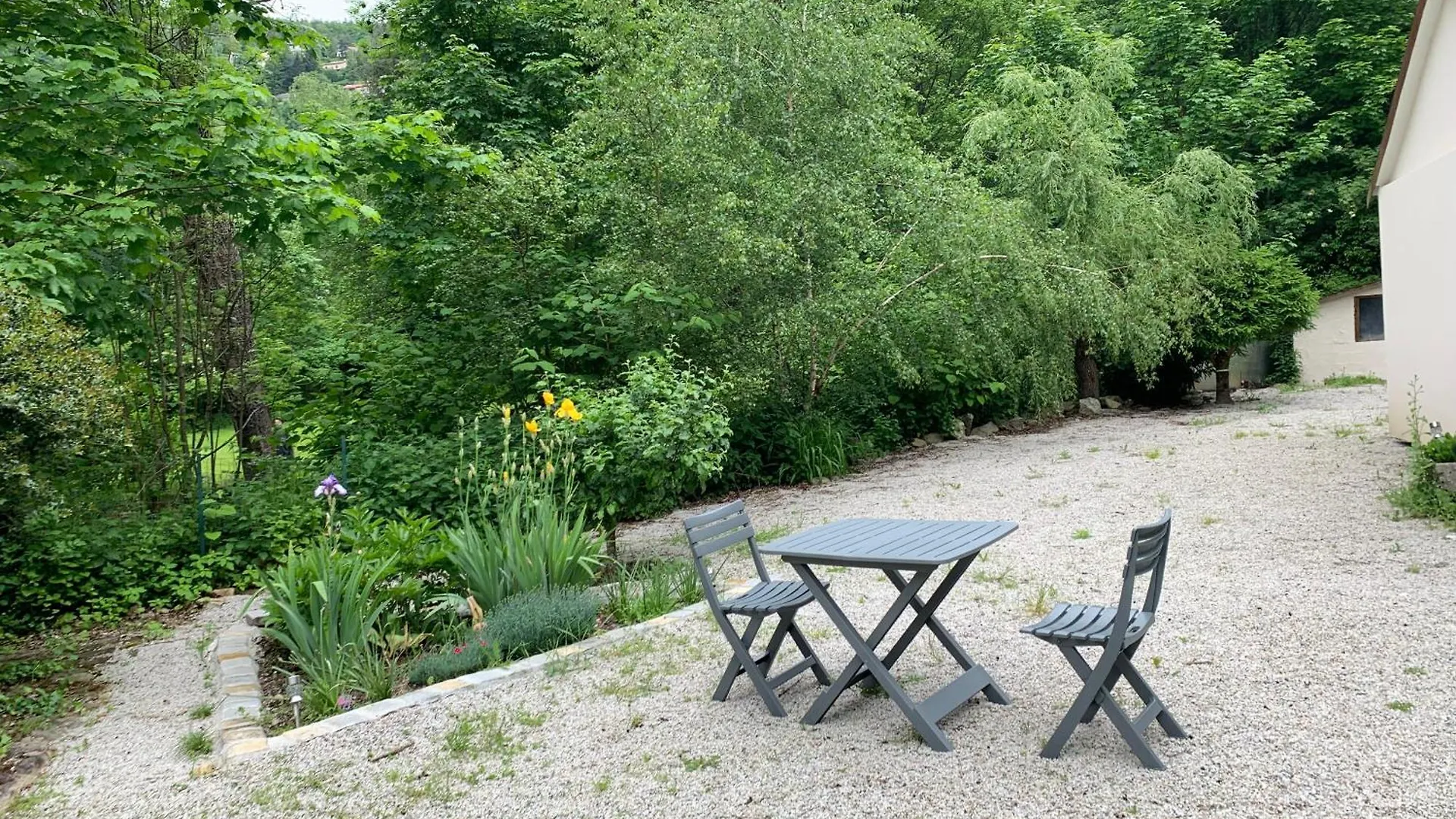 Ferienwohnung Le Clapot- Les Iris Saint-Etienne  Privatunterkunft Saint-Etienne (Loire)