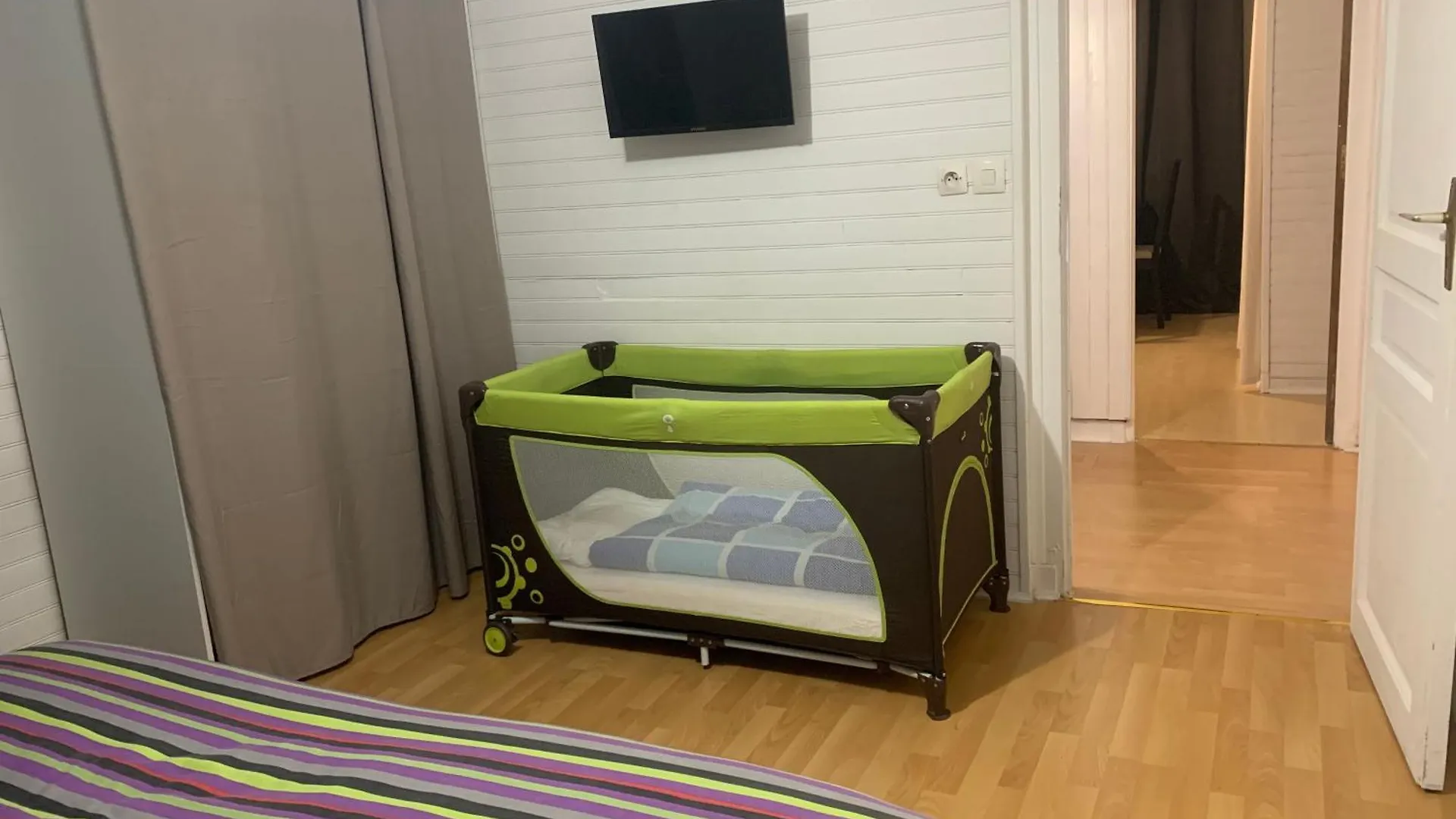 Homestay Le Clapot- Les Iris Apartment Saint-Etienne